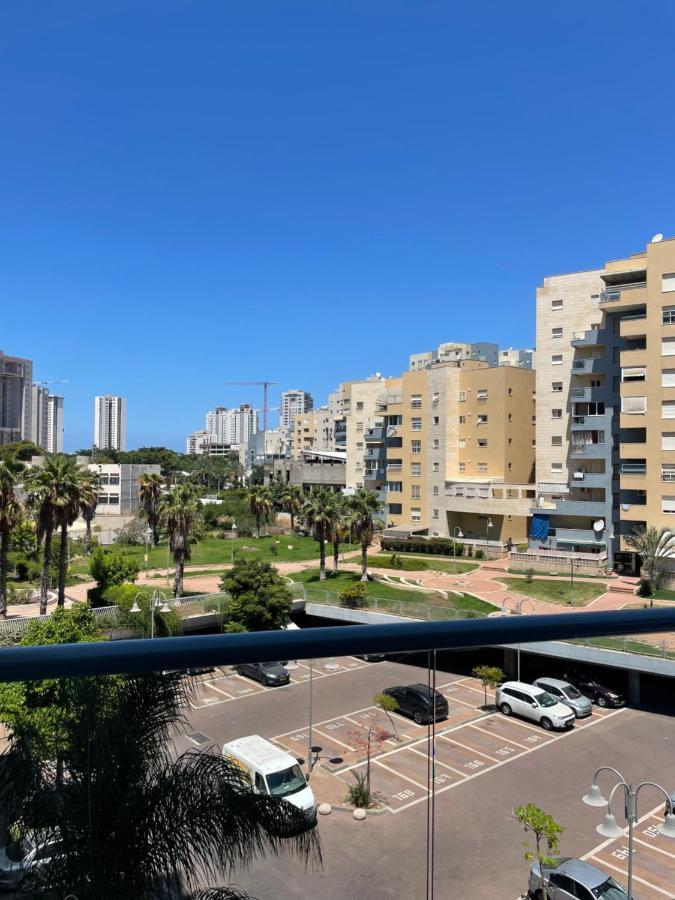 Ashdod City Center 2-Rooms Apartment, 15Min Walk To The Beach Kültér fotó